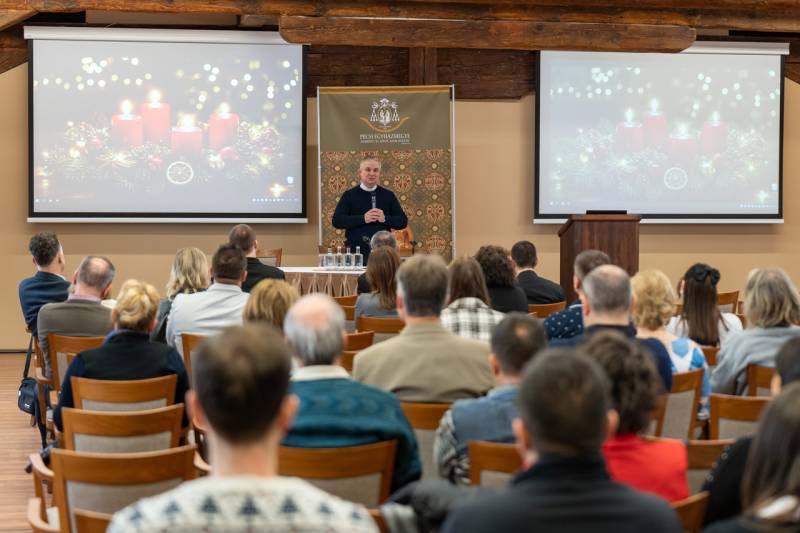 2025_12_22_hivatali karacsony_05.jpg